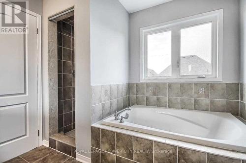 3362 Mikalda Road, Burlington, ON - Indoor Photo Showing Bathroom