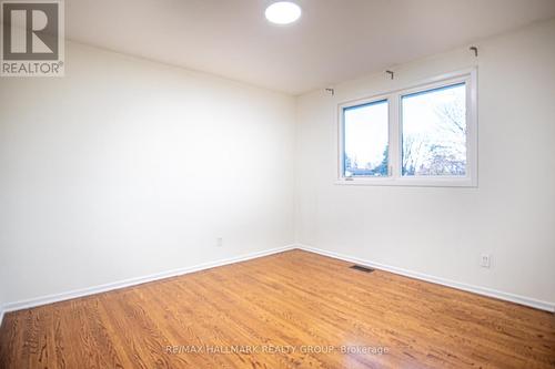 359 Nagel Avenue, Ottawa, ON - Indoor Photo Showing Other Room