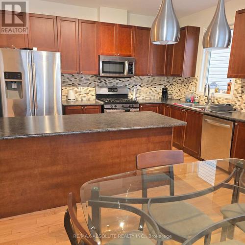 A - 3038 Freshwater Way W, Ottawa, ON - Indoor Photo Showing Kitchen With Upgraded Kitchen