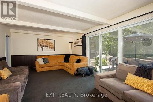 25 Demeyere Avenue, Tillsonburg, ON - Indoor Photo Showing Living Room