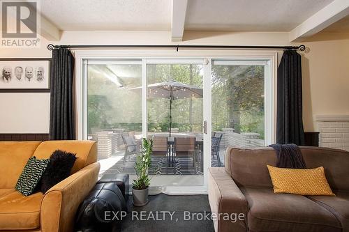 25 Demeyere Avenue, Tillsonburg, ON - Indoor Photo Showing Living Room