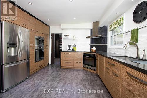 25 Demeyere Avenue, Tillsonburg, ON - Indoor Photo Showing Kitchen