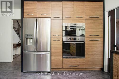 25 Demeyere Avenue, Tillsonburg, ON - Indoor Photo Showing Kitchen