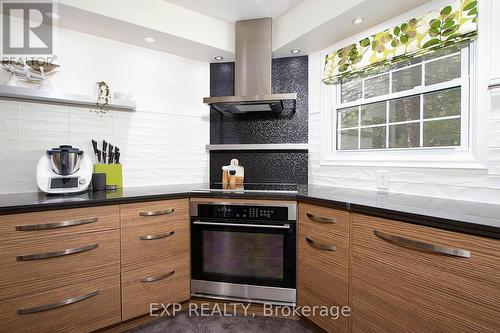 25 Demeyere Avenue, Tillsonburg, ON - Indoor Photo Showing Kitchen