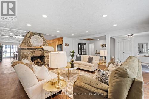 4886 Boughman Road, Fort Erie (337 - Crystal Beach), ON - Indoor Photo Showing Living Room With Fireplace