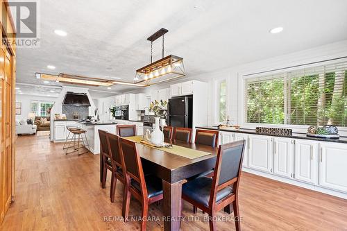 4886 Boughman Road, Fort Erie (337 - Crystal Beach), ON - Indoor Photo Showing Dining Room