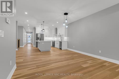 265 Lancaster Drive, Port Colborne, ON - Indoor Photo Showing Kitchen