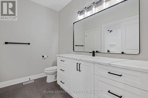 734 Clarence Street, Port Colborne (Sugarloaf), ON - Indoor Photo Showing Bathroom