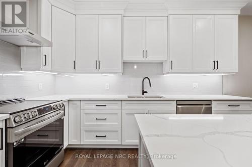 734 Clarence Street, Port Colborne (878 - Sugarloaf), ON - Indoor Photo Showing Kitchen With Double Sink With Upgraded Kitchen