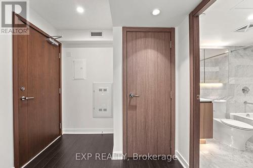 1115 - 19 Bathurst Street, Toronto, ON - Indoor Photo Showing Bathroom