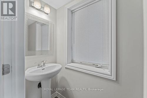 130 Grenadine Street, Ottawa, ON - Indoor Photo Showing Bathroom