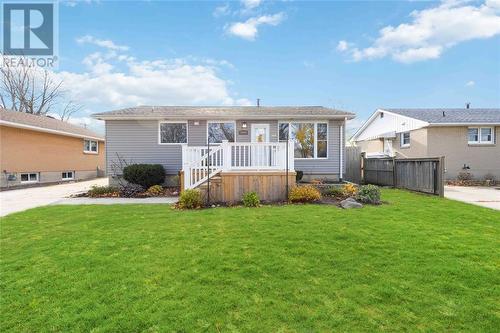 1069 Connaught Crescent, Sarnia, ON - Outdoor With Deck Patio Veranda