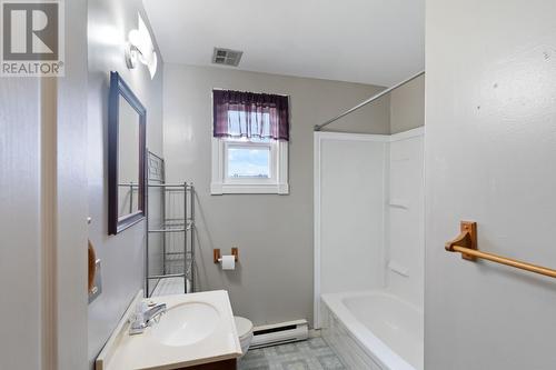 98 Glenview Terrace, St. John'S, NL - Indoor Photo Showing Bathroom