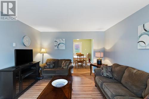 98 Glenview Terrace, St. John'S, NL - Indoor Photo Showing Living Room