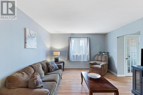 98 Glenview Terrace, St. John'S, NL - Indoor Photo Showing Living Room