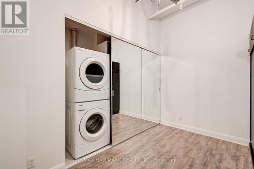 202 - 700 King Street W, Toronto, ON - Indoor Photo Showing Laundry Room