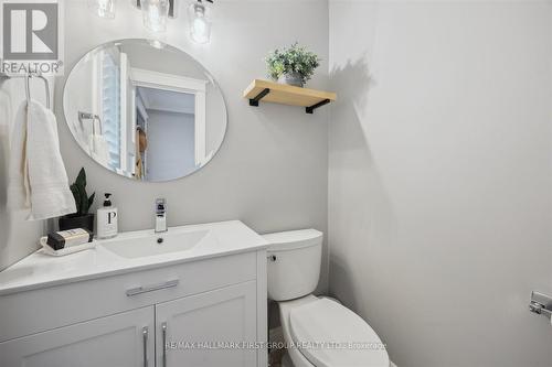 821 Red Maple Court, Whitby, ON - Indoor Photo Showing Bathroom