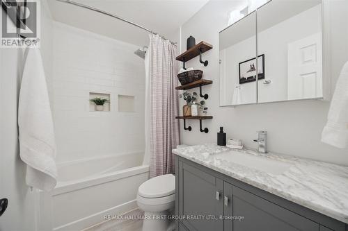 821 Red Maple Court, Whitby, ON - Indoor Photo Showing Bathroom