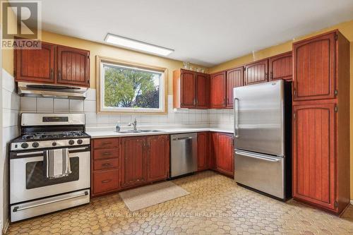 1932 Marquis Avenue, Ottawa, ON - Indoor Photo Showing Kitchen With Double Sink