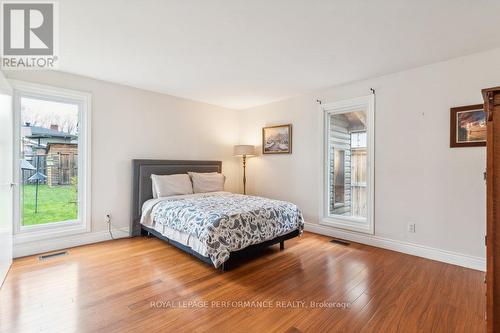 1932 Marquis Avenue, Ottawa, ON - Indoor Photo Showing Bedroom