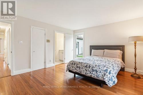 1932 Marquis Avenue, Ottawa, ON - Indoor Photo Showing Bedroom