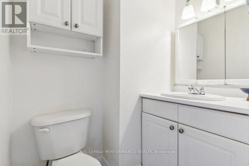 1932 Marquis Avenue, Ottawa, ON - Indoor Photo Showing Bathroom