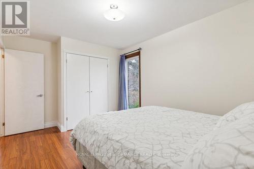 1932 Marquis Avenue, Ottawa, ON - Indoor Photo Showing Bedroom