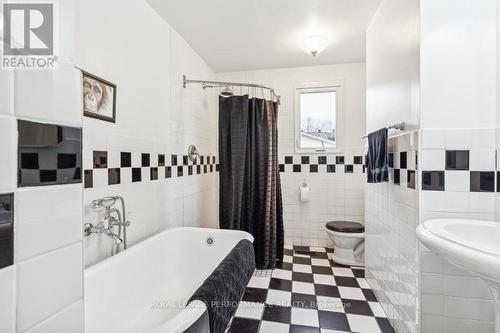 1932 Marquis Avenue, Ottawa, ON - Indoor Photo Showing Bathroom