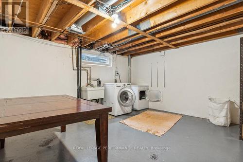 1932 Marquis Avenue, Ottawa, ON - Indoor Photo Showing Other Room