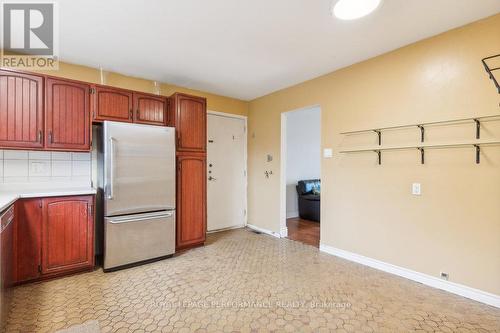 1932 Marquis Avenue, Ottawa, ON - Indoor Photo Showing Kitchen