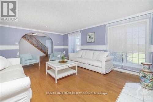 2290 Mainville Road, The Nation, ON - Indoor Photo Showing Living Room