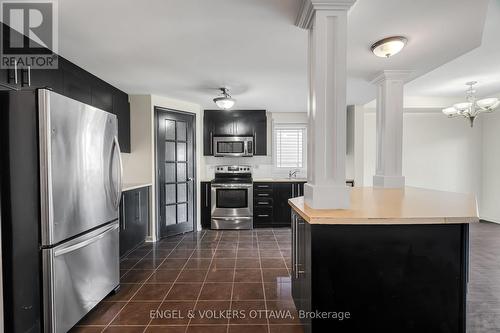 835 Percifor Way, Ottawa, ON - Indoor Photo Showing Kitchen