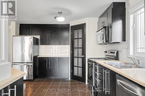 835 Percifor Way, Ottawa, ON - Indoor Photo Showing Kitchen With Double Sink