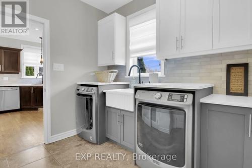 6654 Stillwood Drive, Ottawa, ON - Indoor Photo Showing Laundry Room