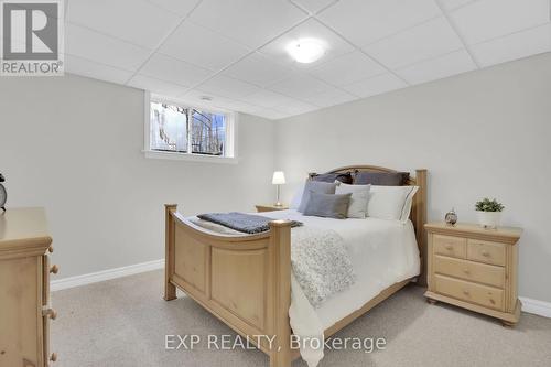 6654 Stillwood Drive, Ottawa, ON - Indoor Photo Showing Bedroom