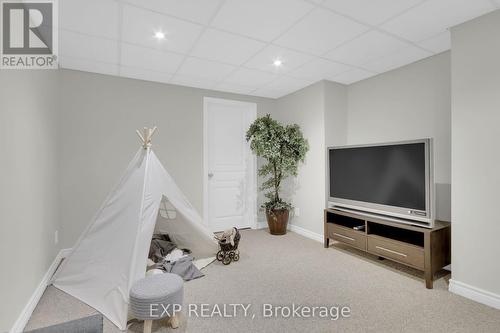 6654 Stillwood Drive, Ottawa, ON - Indoor Photo Showing Other Room