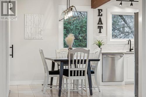 972 Harkness Avenue, Ottawa, ON - Indoor Photo Showing Dining Room