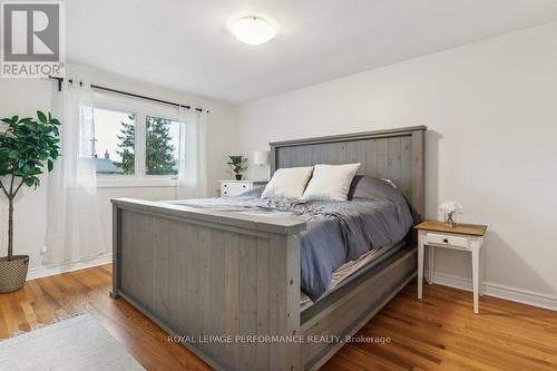 972 Harkness Avenue, Ottawa, ON - Indoor Photo Showing Bedroom