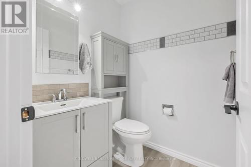 7 Gale Street, Lanark, ON - Indoor Photo Showing Bathroom