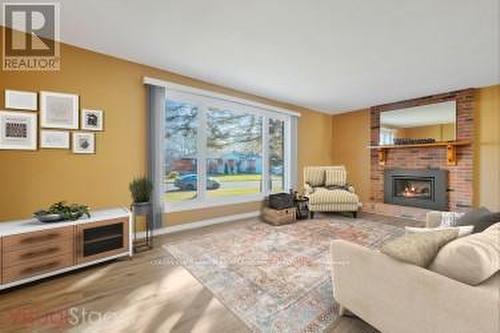 7 Gale Street, Lanark, ON - Indoor Photo Showing Living Room With Fireplace