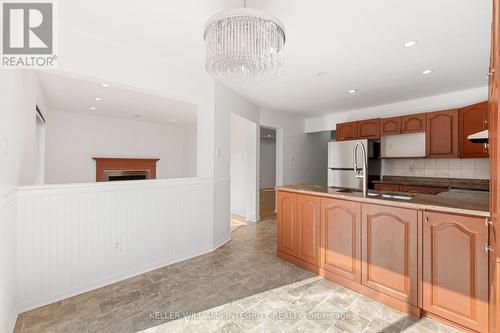 2112 Gardenway Drive, Ottawa, ON - Indoor Photo Showing Kitchen