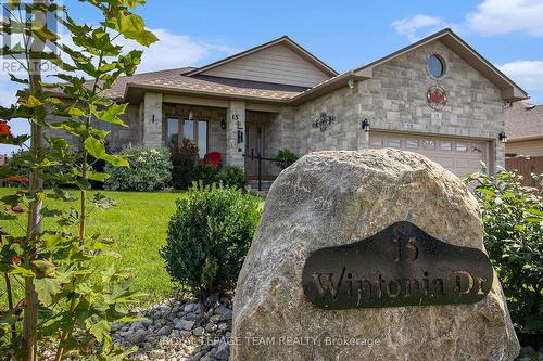 15 Wintonia Drive, North Dundas, ON - Outdoor