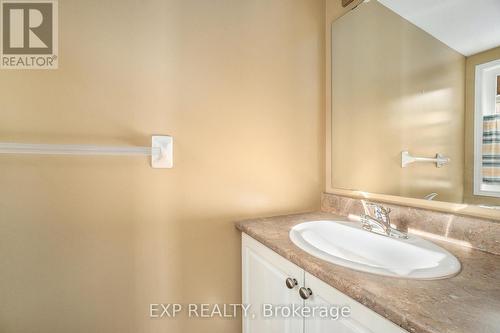 378 Citiplace Drive N, Ottawa, ON - Indoor Photo Showing Bathroom