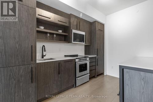 409 - 560 Rideau Street, Ottawa, ON - Indoor Photo Showing Kitchen