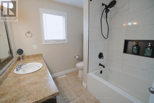 Updated 4 Piece Bath - 599 Garibaldi Avenue, London, ON - Indoor Photo Showing Bathroom