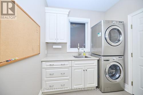 8 Timmsdale Crescent, Pelham (662 - Fonthill), ON - Indoor Photo Showing Laundry Room