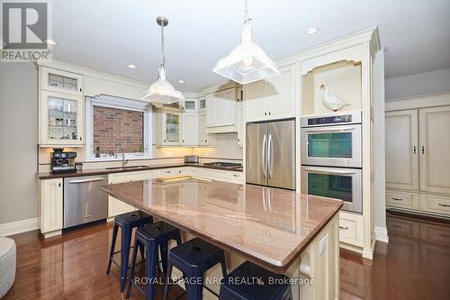 8 Timmsdale Crescent, Pelham (662 - Fonthill), ON - Indoor Photo Showing Kitchen With Stainless Steel Kitchen With Upgraded Kitchen