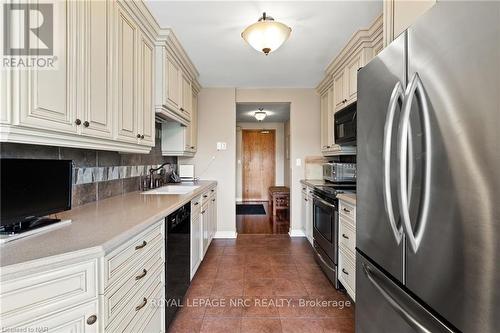 506 - 3 Towering Heights Boulevard, St. Catharines (461 - Glendale/Glenridge), ON - Indoor Photo Showing Kitchen