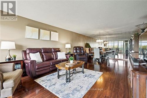 506 - 3 Towering Heights Boulevard, St. Catharines (461 - Glendale/Glenridge), ON - Indoor Photo Showing Living Room