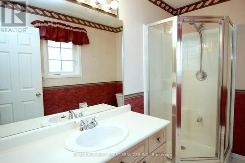 4 Algonquin Trail, Clarington, ON - Indoor Photo Showing Bathroom